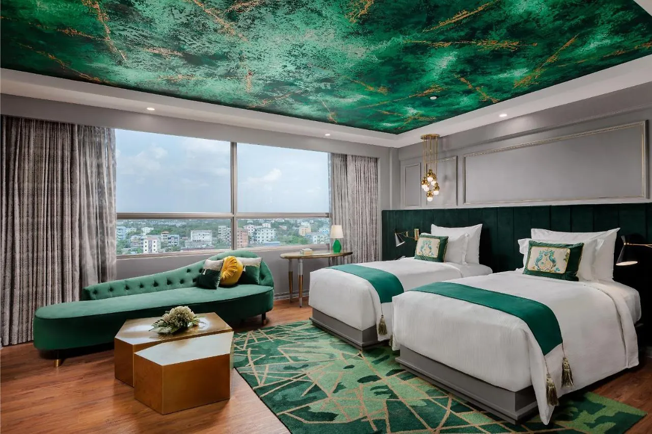 Royal Tian Li Hotel يانغون 5*,